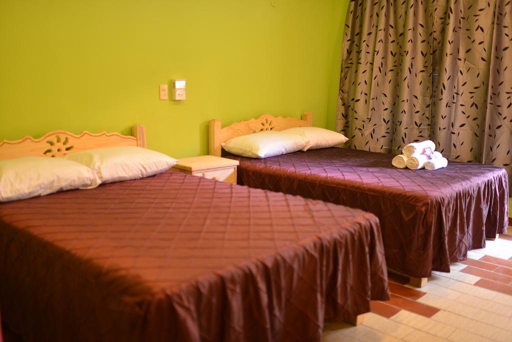 D'Margo Hotel Playa del Carmen Ruang foto